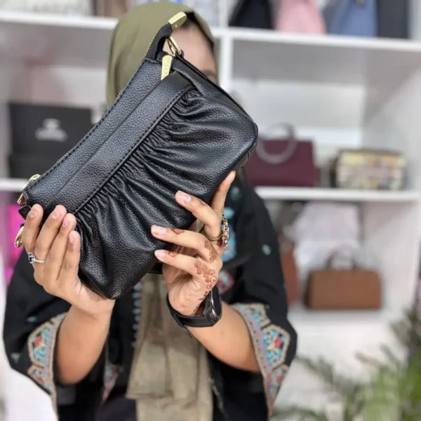 Black YGLP Handbag - Image 2